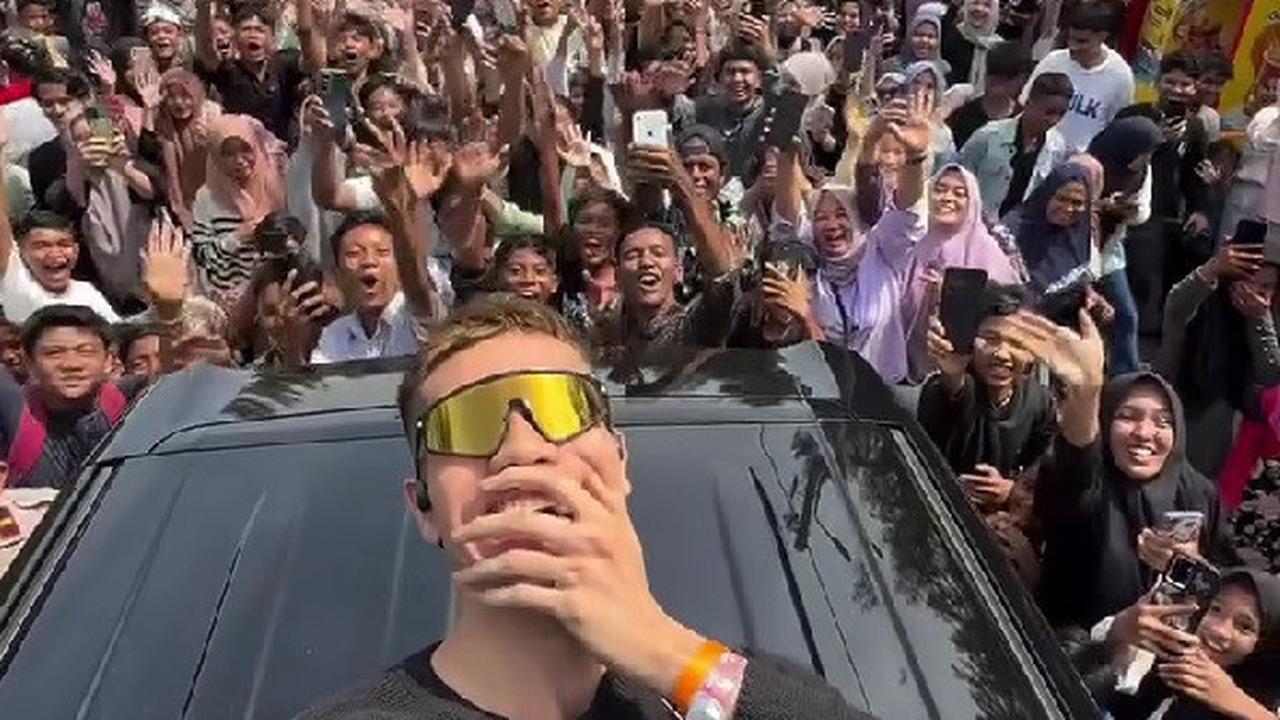 Potret Event Makan Bareng Aisar Khaled di Aceh, Disambut Meriah Bak Presiden Datang
