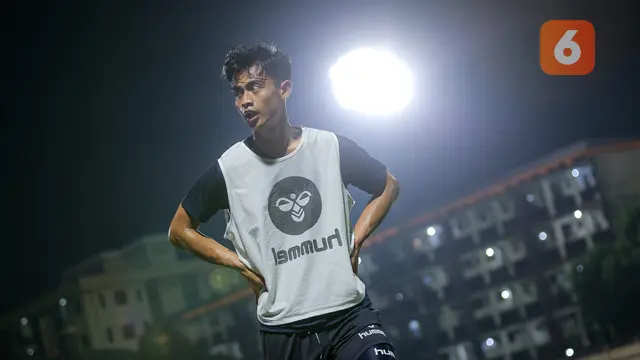Foto: Pratama Arhan Urung Main saat Suwon FC Jajal Bhayangkara FC di Laga Uji Coba