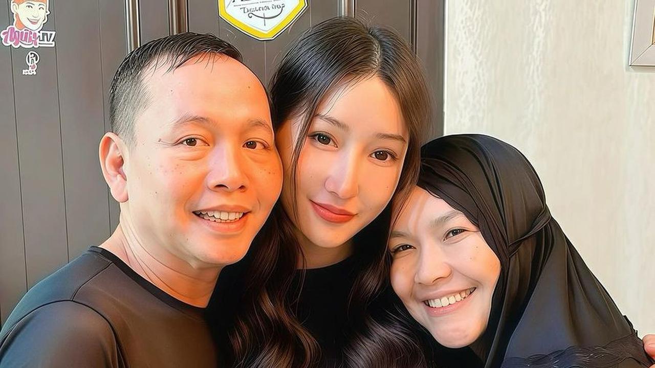 Lucinta Luna Foto Bersam Kedua Orangtua Ayu Ting Ting