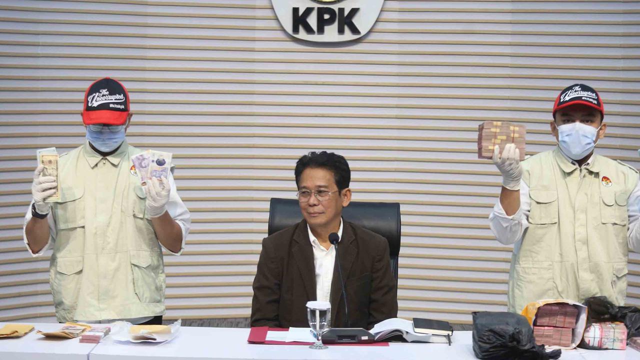 Fakta Diungkap KPK: Bawahan Gubernur Riau Sampai Gadai Sertifikat untuk Setor ke Abdul Wahid