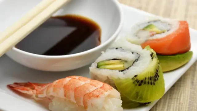 [Bintang] Meski Lezat, 5 Hal Ini Buktikan Jika Sushi Bukan Makanan Sehat