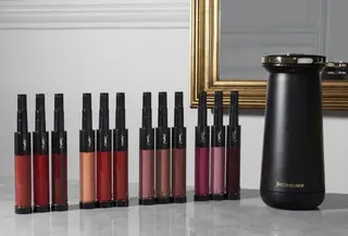 Serunya evolusi tren kecantikan melalui YSL Rouge Sur Mesure. (foto: Pinterest.dok)