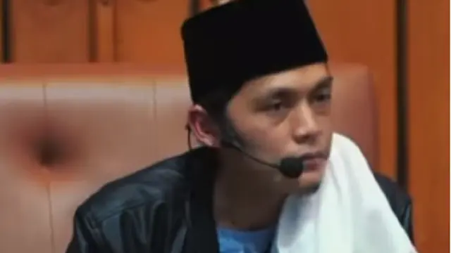 Gus Iqdam (SS: YT Short @gusiqdamofficial1024)
