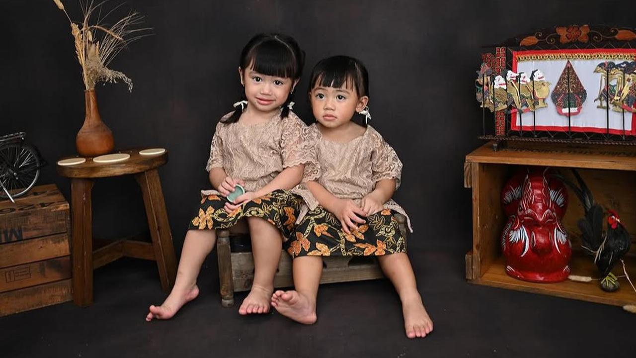 5 Potret Terbaru Anak Felicya Angelista dan Caesar Hito, Anggun Menggemaskan dalam Balutan Busana Adat Jawa