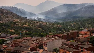 Kebakaran Hutan di Spanyol dan Prancis Paksa 250.000 Orang Mengungsi