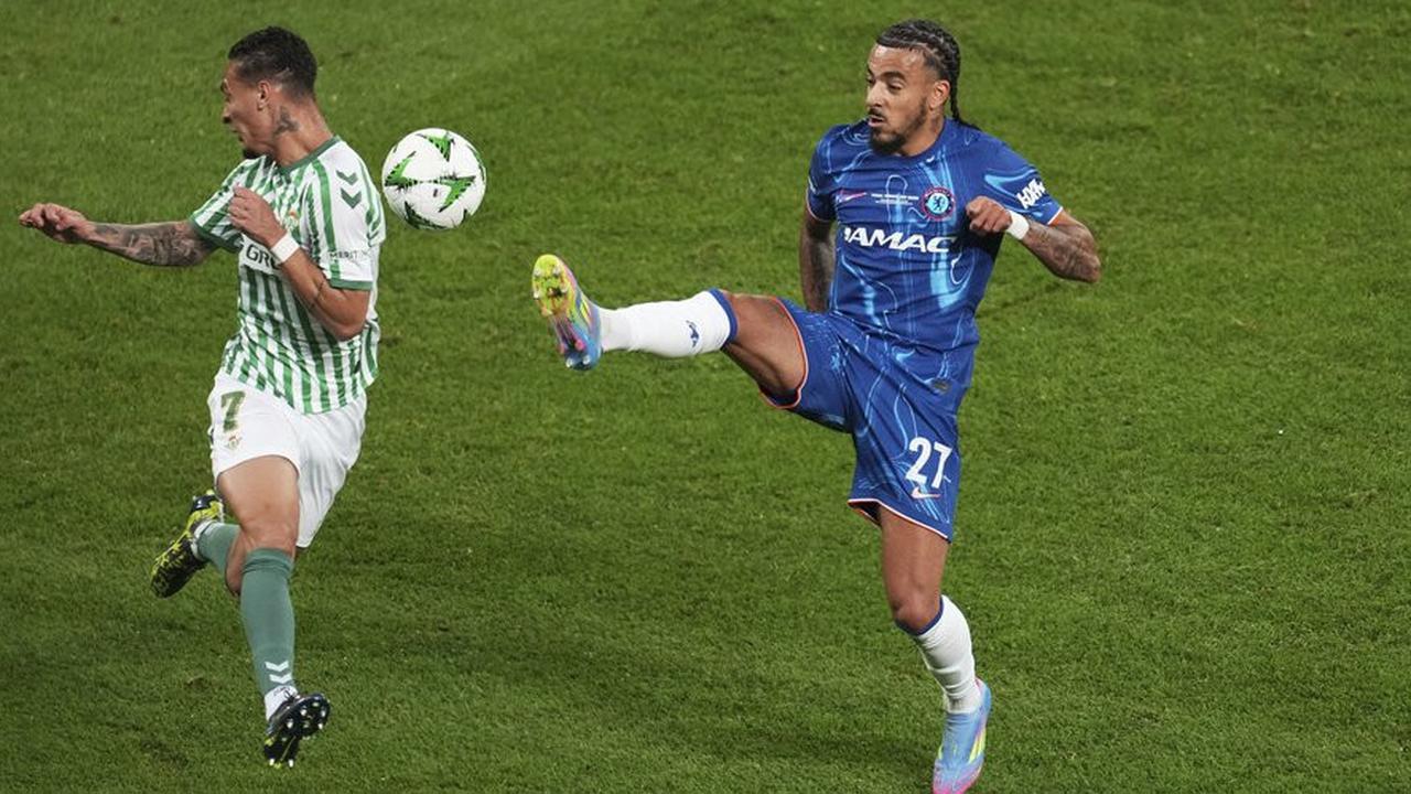 Transfer Mengejutkan: MU Siap Lepas Antony Demi Dapatkan Douglas Luiz, Setuju?