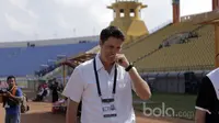 Pelatih Persiba Balikpapan, Timo Scheunemann  saat melawan PSM Makassar pada laga Grup di Stadion Si Jalak Harupat, Soreang, Bandung, Jumat (17/2/2017). (Bola.com/Nicklas Hanoatubun)