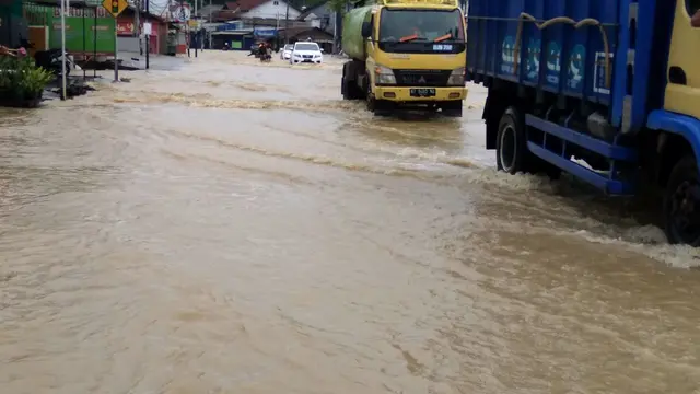 Banjir di Samarinda Kalimantan Timur (Foto: Liputan6.com / Abelda Gunawan)Banjir di Samarinda Kalimantan Timur (Foto: Liputan6.com / Abelda Gunawan)