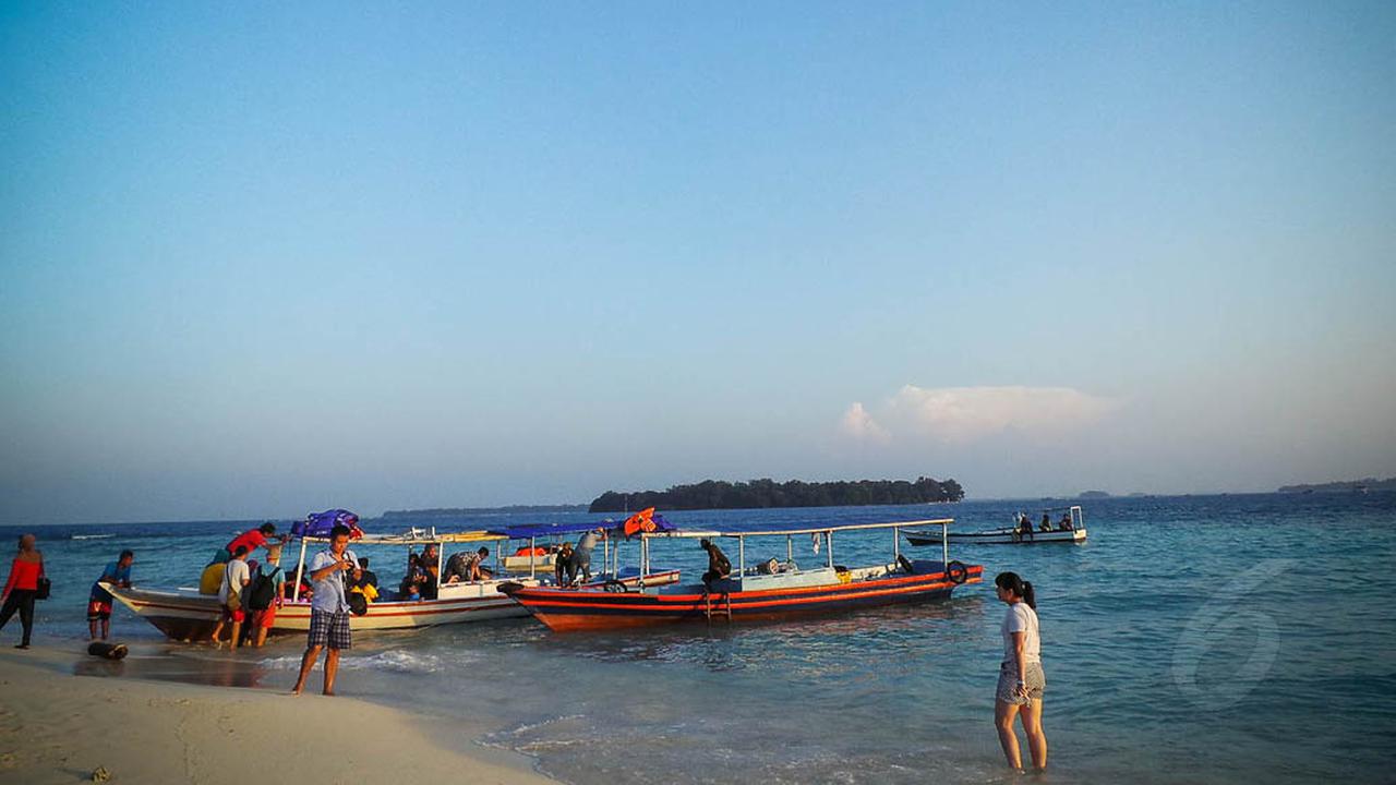 Menikmati Keindahan Pulau Harapan