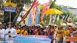 Citizen6, Tulang Bawang Barat: &quot;Pesona Manjau Mighul&quot; yang berasal dari Kabupaten Tulang Bawang Barata ditampilkan dalam Festival Krakatau 2011 di Bandar Lampung. (Pengirim: Jerry Hasan)