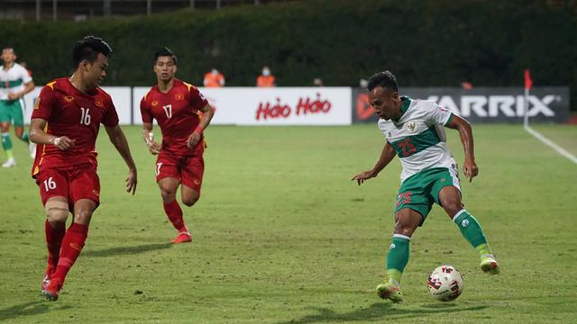 Foto: Fokus Bertahan, Timnas Indonesia Buat Vietnam Frustrasi dan Gigit Jari usai Hasil Imbang Tanpa Gol di Matchday Ketiga Piala AFF 2020