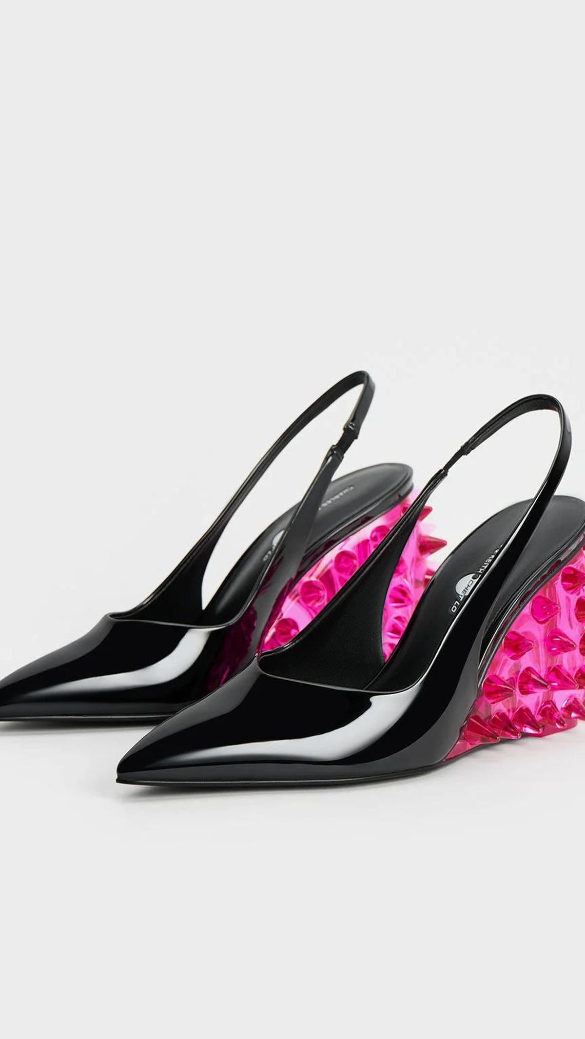 <b>Sandal Wedges dari Charles and Keith</b>