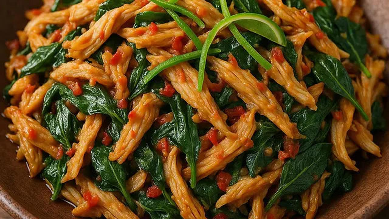 Rahasia Ayam Suwir Kemangi yang Wangi dan Menggugah Selera untuk Menambah Porsi Nasi