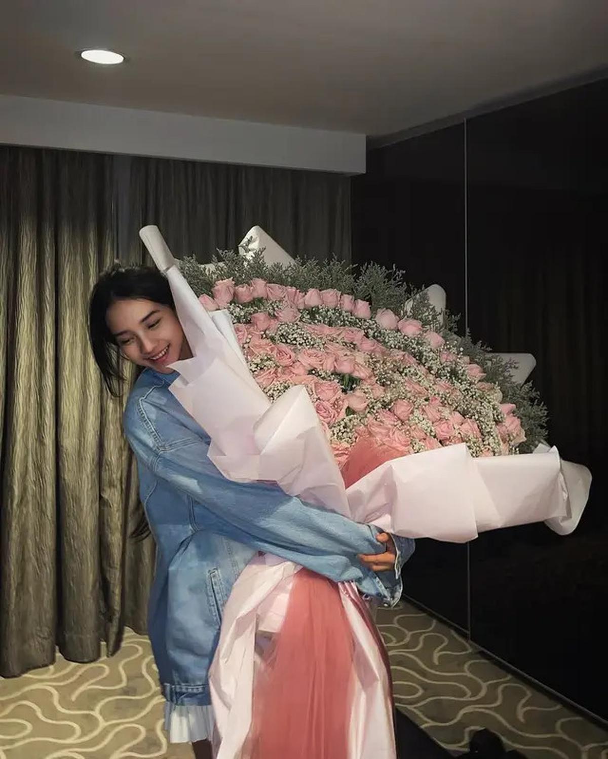 6 Potret Anya Geraldine dan Tora Widjaja Diduga Pacar Baru, Liburan Bareng ke Jepang