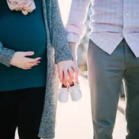 Ilustrasi bayi tabung (Photo by Wes Hicks on Unsplash)