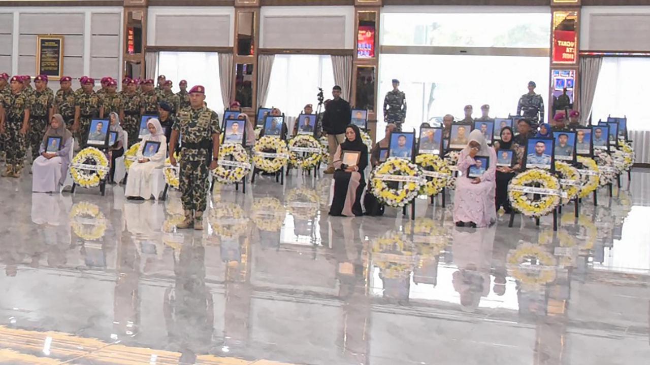 FOTO: TNI AL Anugerahkan KPLB bagi Prajurit Marinir Gugur dalam Musibah Longsor