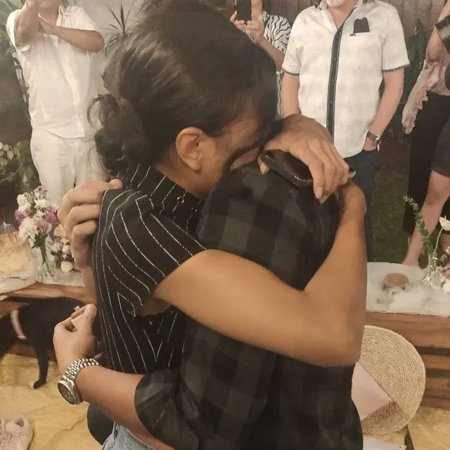 6 Momen Eva Celia Dilamar Kekasihnya di Hari Ulang Tahun, Menangis Bahagia