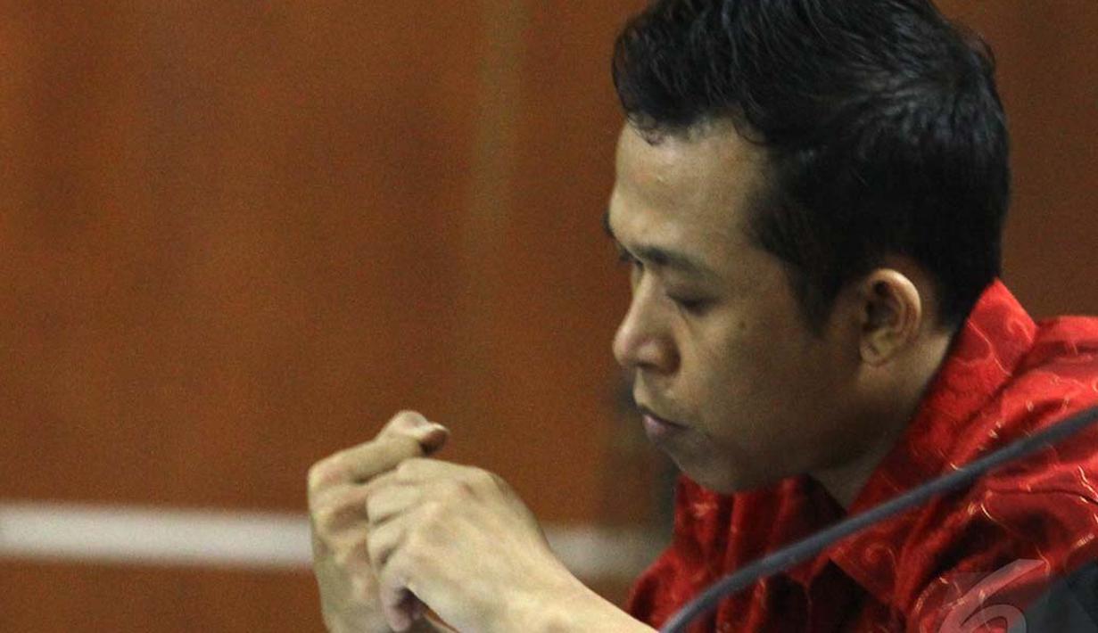  Kasus korupsi senilai Rp 23 miliar ini menyedot perhatian masyarakat. Pasalnya nama office boy yang bekerja kepada anak Menteri Koperasi dan UKM dicatut sebagai direktur PT Imaji Media untuk mendapat proyek videotron (Liputan6.com/Faizal Fanani).