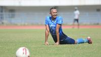 Mantan pemain Persikabo, Sansan Fauzi, tengah menjalani trial bersama Persib Bandung. (Bola.com/Erwin Snaz)