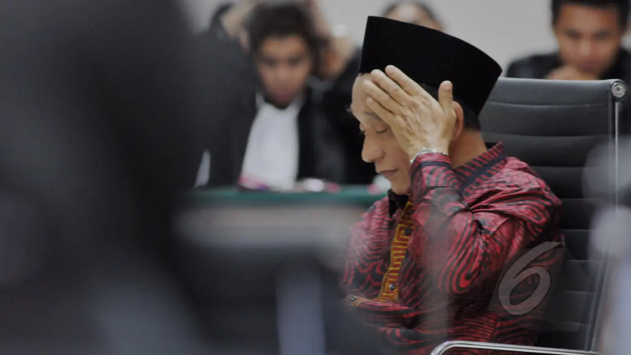Fuad Amin Imron Jalani Sidang Perdana