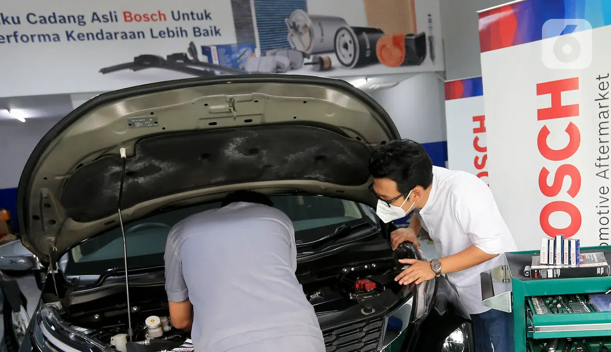 Kampanye Bosch Spark All the Way untuk mendukung pemerintah dalam mengurangi pencemaran udara berlangsung hingga 6 bulan ke depan. Bosch akan memberikan edukasi pentingnya perawatan kendaraan secara berkala, serta membagikan 6.000 busi kepada para pemilik mobil.  (Liputan.com/HO/Astro)