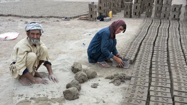 Menelisik Praktik Bacha Posh di Afghanistan