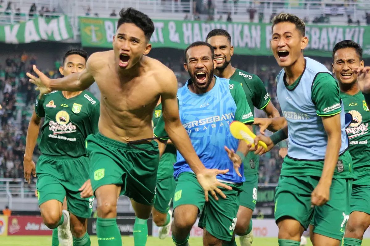 Foto: Kembalinya Trio PSIS ke Surabaya Diganjar Gol Marselino Ferdinan, Persebaya Raih Kemenangan Kedua di BRI Liga 1