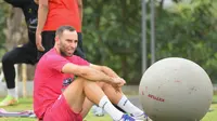 Sergio Silva mengalami cedera hamstring dan bisa absen lawan Persebaya. (Istimewa)