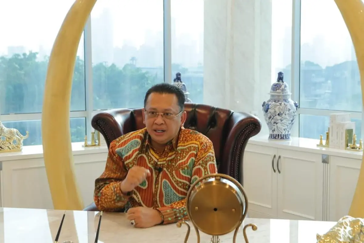 Bamsoet dalam Webinar Hari Ritel Nasional, secara virtual di Jakarta.