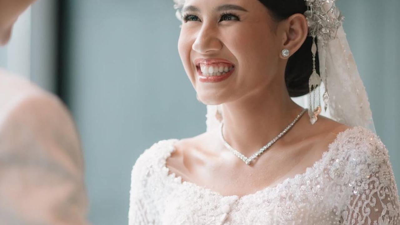 Detail Busana Shenina Cinnamon dari Kebaya Akad yang Anggun hingga Gaun Mini After Party