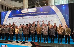 Seremoni pembukaan perdagangan saham di Bursa Efek Indonesia (BEI) Jakarta pada Jumat (2/1/2026), yang dihadiri sejumlah pejabat negara termasuk Menteri Keuangan Purbaya Yudhi Sadewa. (Liputan6.com/Gagas)