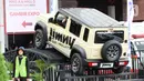 Suzuki Jimny 5 pintu hadir melengkapi versi 3 pintu yang sudah lebih dulu mengaspal di Indonesia. (Liputan6.com/Herman Zakharia)