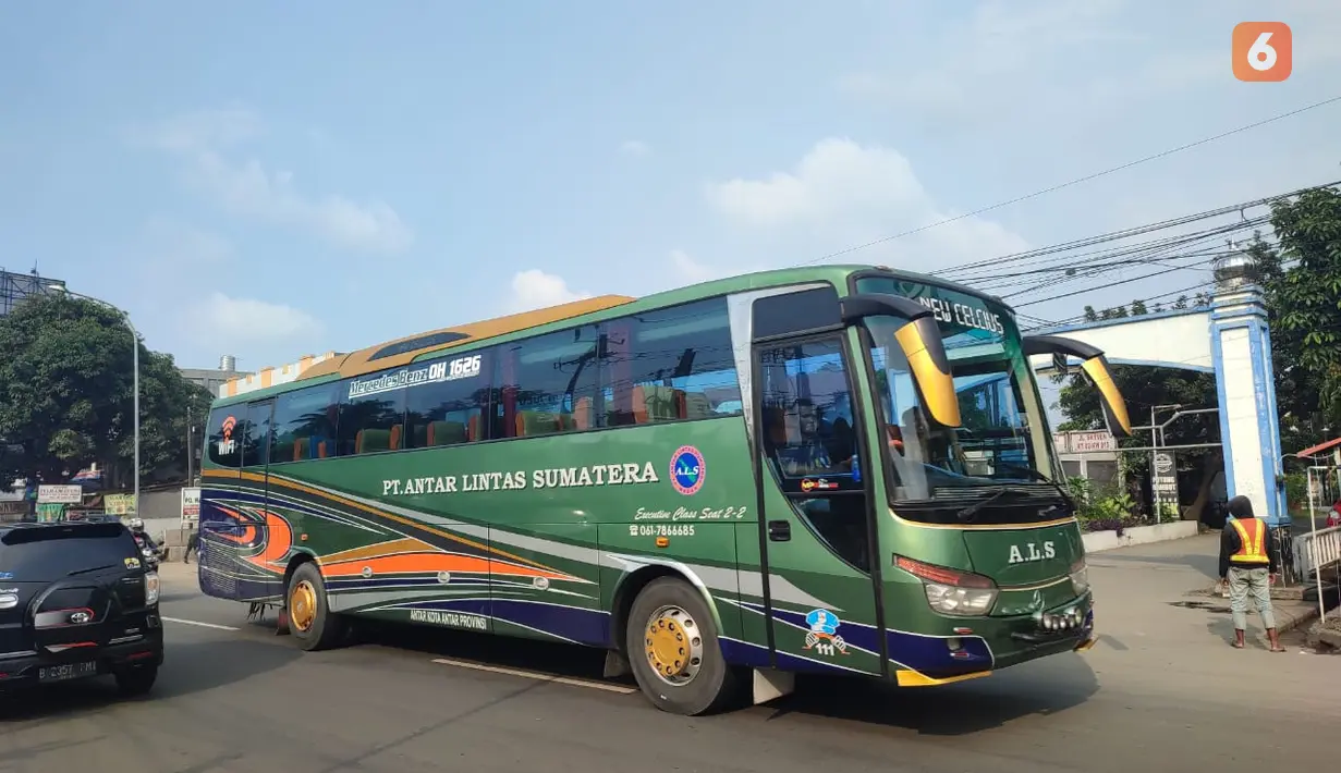 Rahayu Santosa Celcius milik PO PT Antar Lintas Sumatera (ALS).