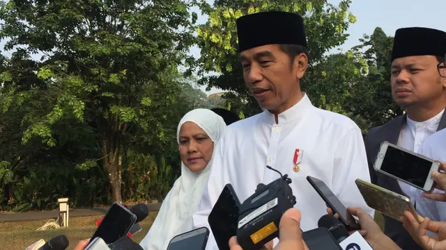 Jokowi Usai Salat Iduladha
