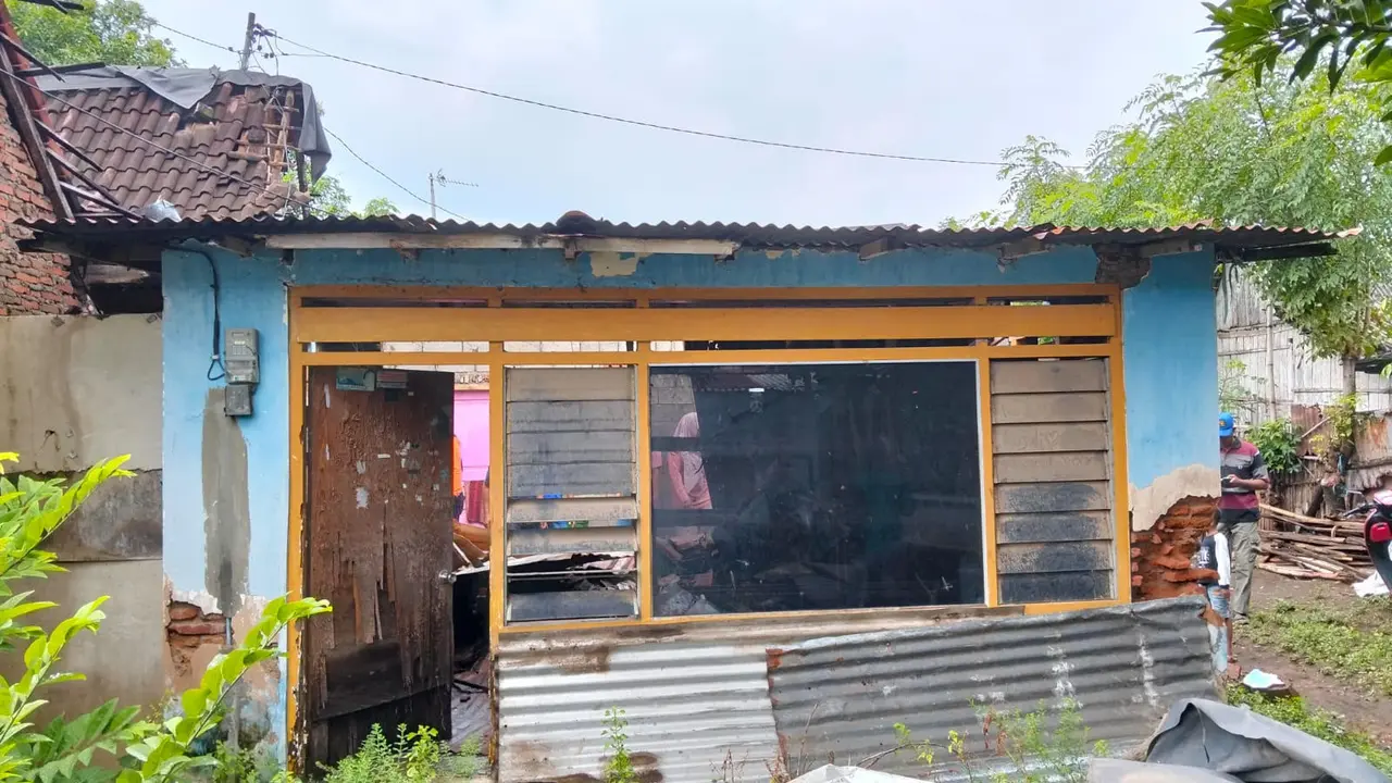 Hujan robohkan rumah di Situbondo