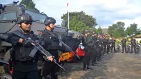 Personil Batalyon B Brimob Ampeldento Polda Jawa Timur siap siaga ancaman teroris (Zainul Arifin/Liputan6.com)
