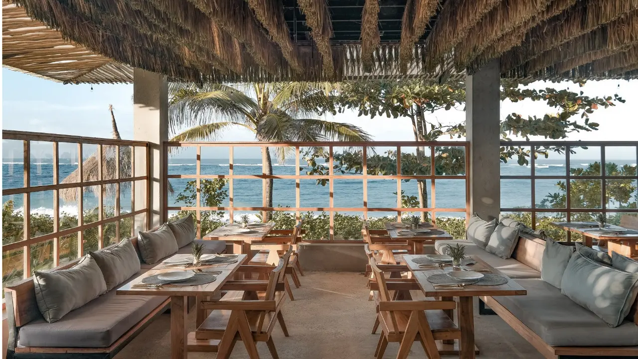 Bayside Restaurant & Bar Amber Lombok Beach Resort