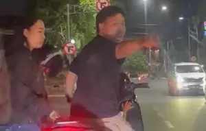Tersinggung Diklakson, Pemotor Tonjok Sopir Wanita hingga Berdarah