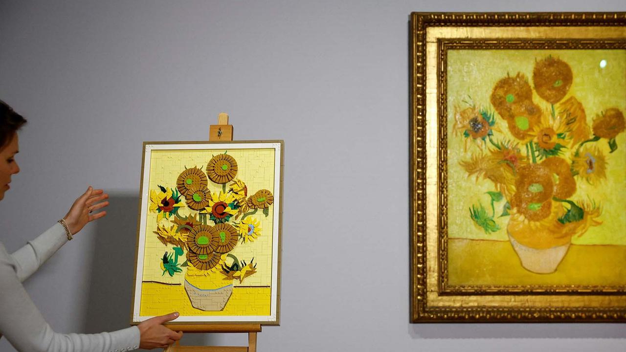 FOTO: Membuat Lukisan Bunga Matahari Van Gogh dengan Lego