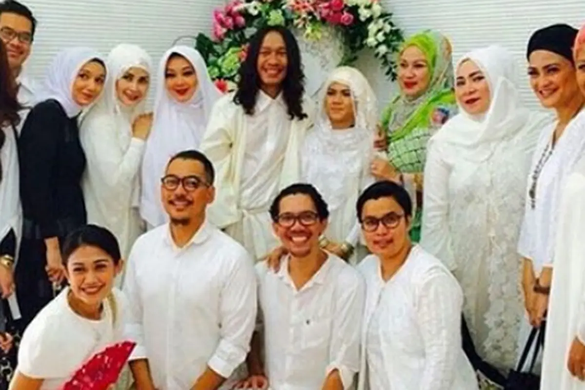 [Bintang] Pernikahan Aming danEvelyn