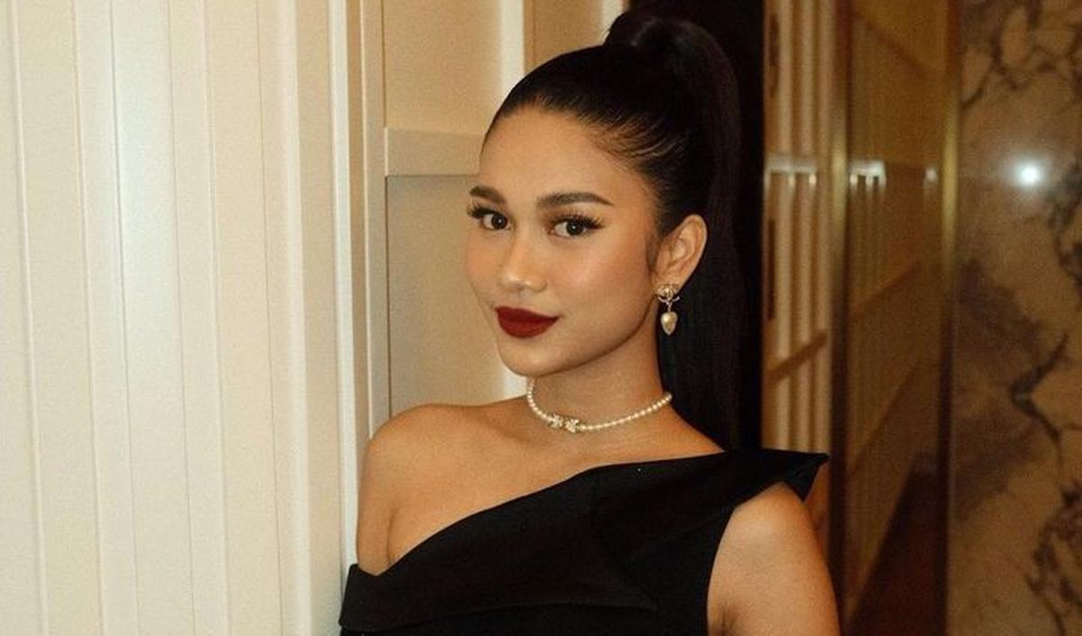 Postingan Azizah Salsha mendapat banyak apresiasi dari para netizen. Penampilan Azizah Salsha begitu cantik.<br>