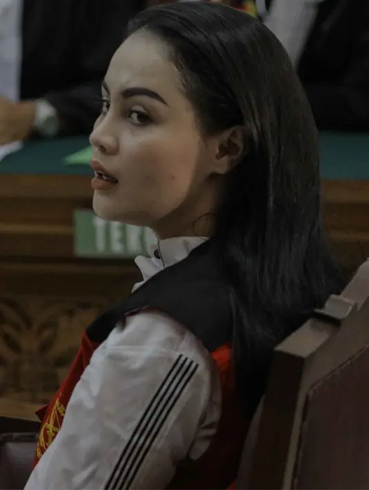 Dan menurut kuasa hukumnya, Pieter Ell, kondisi Jedun bisa dikatakan stabil. Meskipun ia tidak tahu apa yang sebenarnya ada di perasaan Jedun. (Liputan6.com/Faizal Fanani)