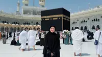 Potret Ummi Quary Jalani Umroh untuk Kedua Kalinya, Bagikan Curahan Hati