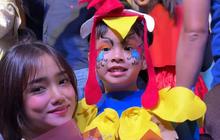 Lucu dan Bikin Gemas, Potret Gala Sky Anak Mendiang Vannesa Angle Pakai Kostum Ayam saat Tampil di Acara Sekolah