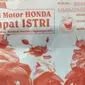 Berdasarkan info yang ditelusuri tim citizen6, foto tersebut merupakan foto brosur penjualan motor Honda