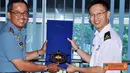 Citizen6, Surabaya: Kunjungan pertama datang dari Royal Singapore Navy di pimpin langsung Panglima Armada Singapura (Fleet Comander RSN) Rear Admiral Lai Chung Han di dampingai 4 delegasi LCT. (Pengirim: Penkobangdikal)