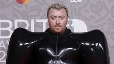 Terungkap, Sam Smith Sudah Bertunangan dengan Perancang Busana Christian Cowan