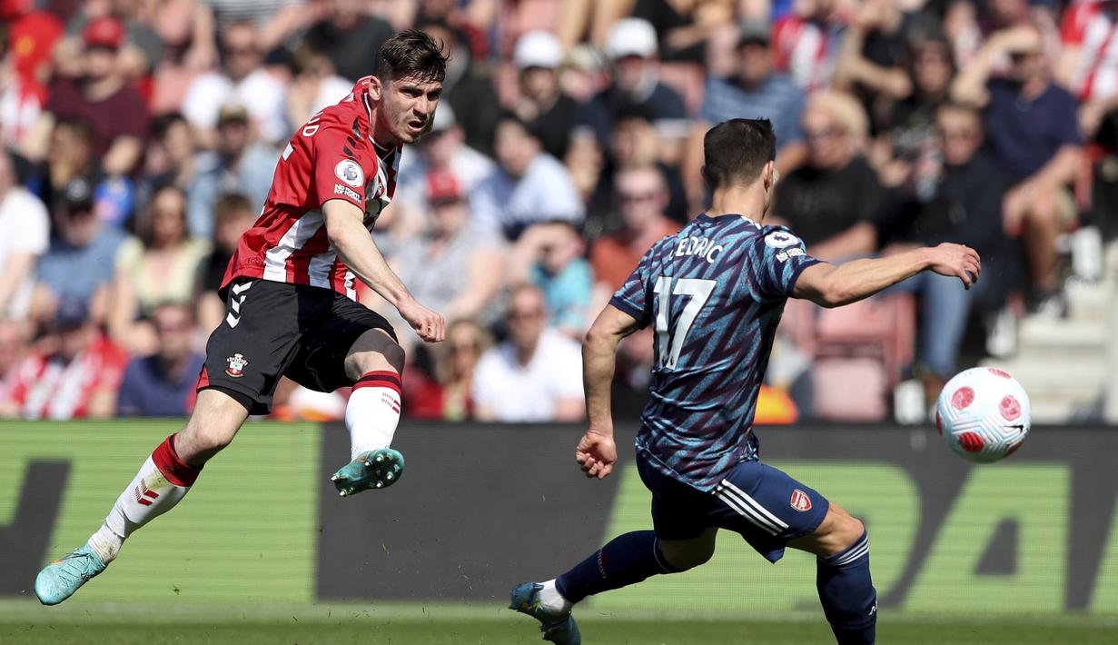 Sementara tim London lainnya, Arsenal menuai kekalahan 0-1 saat menyambangi markas Southampton. (PA via AP/Kieran Cleeves)