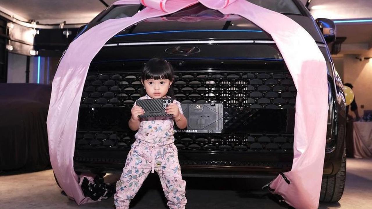 Dapat Hadiah Mobil Mahal