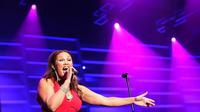Kendati demikian, Vanessa Williams benar-benar membuktikan bahwa dirinya masih miliki kemampuan yang tak menua dalam menghibur penggemarnya. (Bambang E. Ros/Bintang.com)